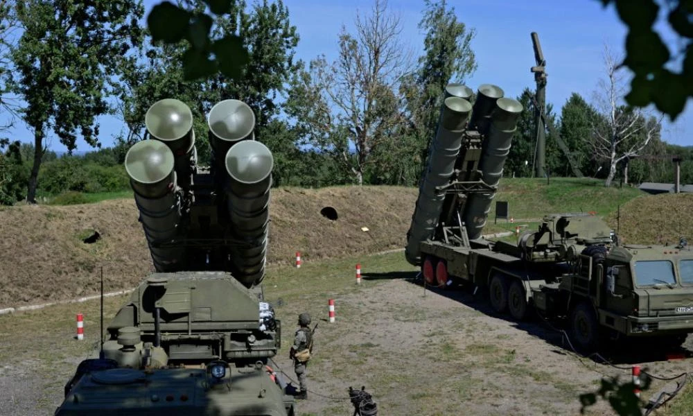 S-400: H Ρωσία θα παράγει 1.000 αντιαεροπορικούς πυραύλους 40N6 μέχρι το 2027
